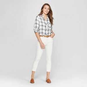 Universal Thread high rise skinny crop. New.